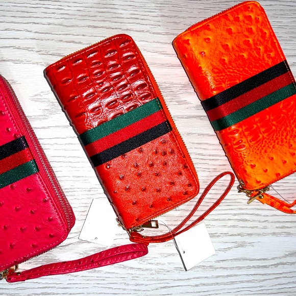 Fashion Wallets - Picture 3 of 6